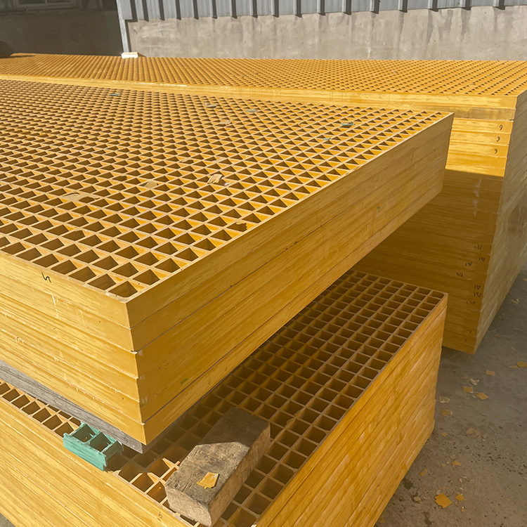 Pigeon Floor Fiberglass Grating 19*19 38 * 38 mm Platform Walkway Poultry Cage