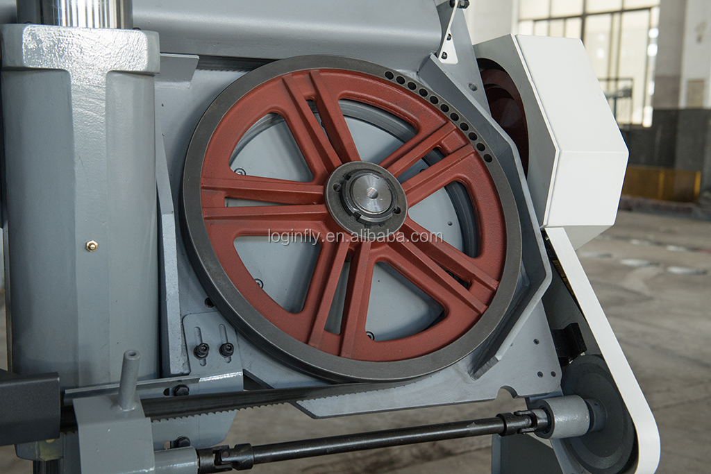 Станок ленточнопильный автоматический по металлу