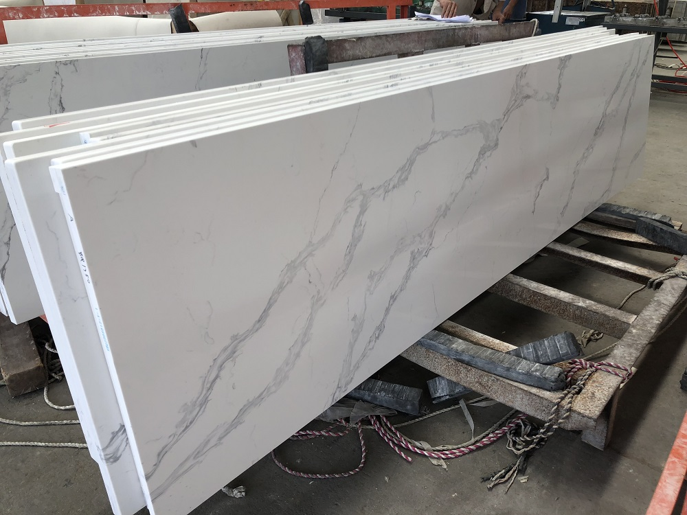 Solid Surface White Grain Engineered 20mm Thick Calacatta Quartz Stone Slab for Bar Vanity Kitchen Decoration Panel