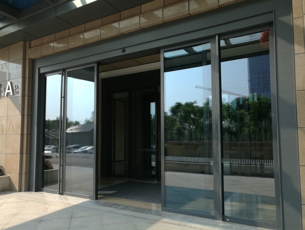 Fire-Alarm Connected Sliding Door Operator, DC Motor 55W, Drop-Proof Carriage Wheels