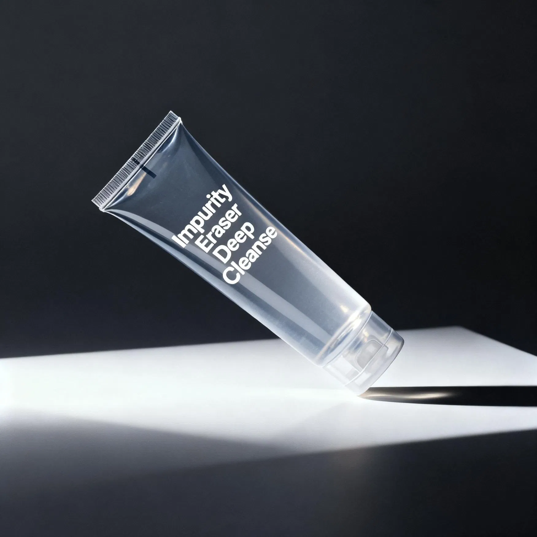 Luxury Foaming and Whitening Face Cleanser with 40% Amino Acid Complex and Natural Extracts for Daily Use and Radiance Enhancement