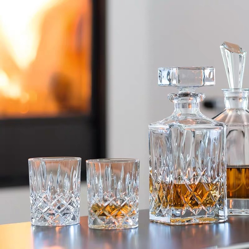 Набор бокалов для виски 4 предмета в подарочной коробке