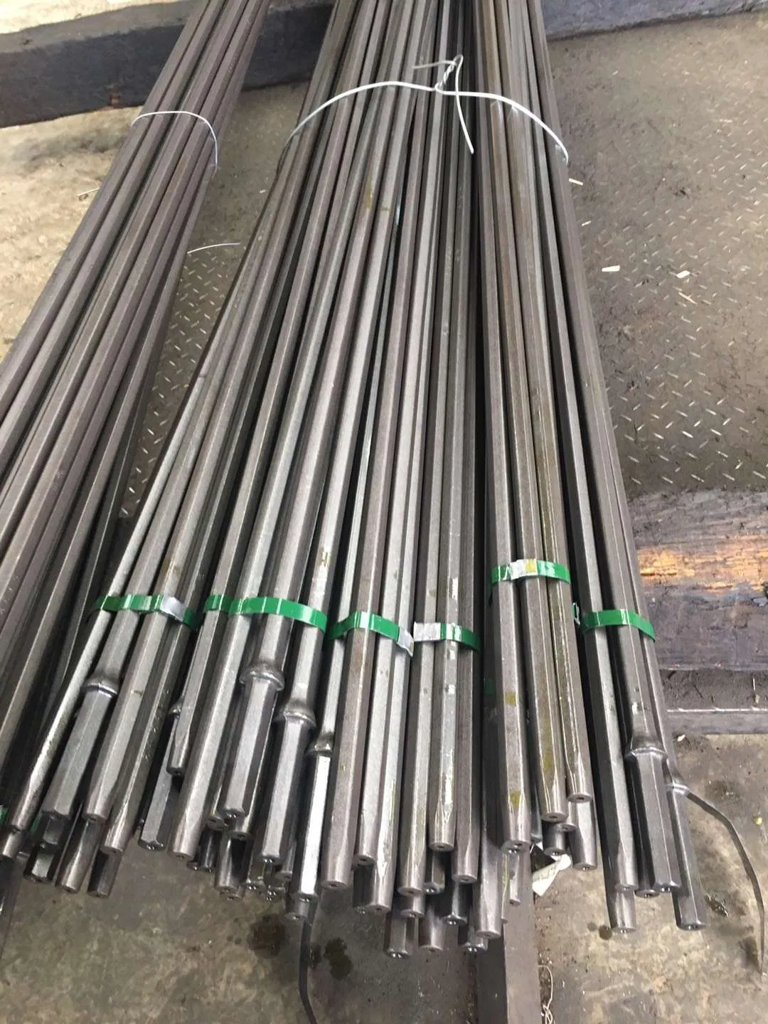 1600mm H19 Shank 22 X 108 mm Drill Rods