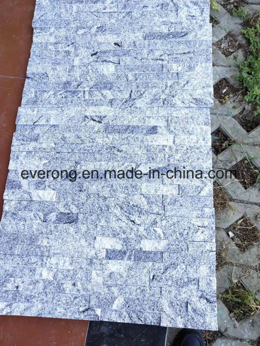 Cheap Nero Santiago Grey Granite Culture Stone for Wall Caldding