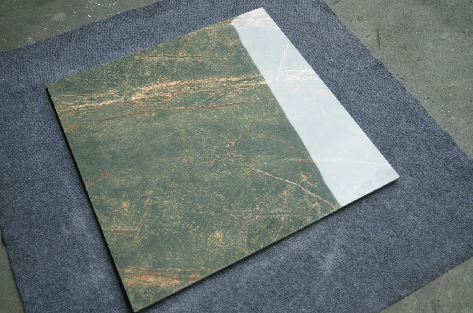 Плитка напольная Classic Dark Green Marble 600x600
