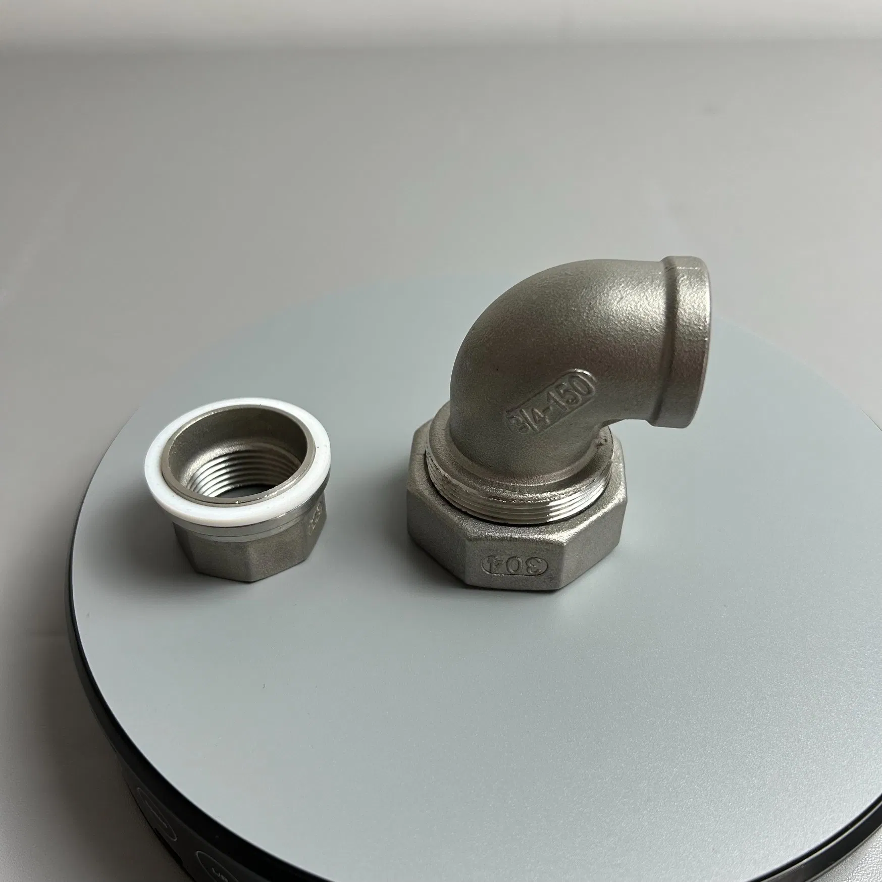 Compact/Heavy Pattern 201 304 316 Casting Threaded Elbow Union Manufacture