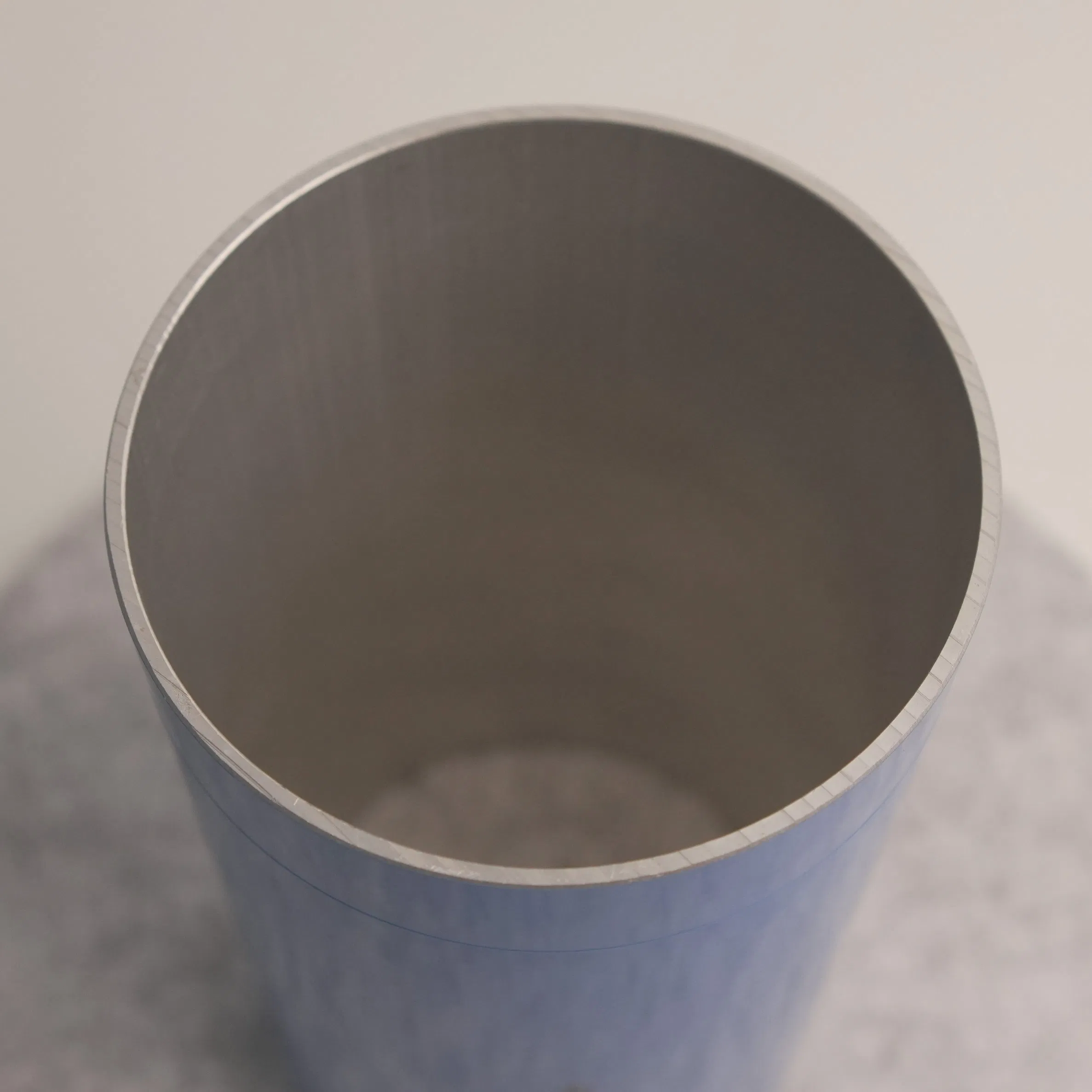 Corrosion Resistant 6063 Aluminum Alloy Tube Pipe with Blue Coated for Leak-Free Pneumatic Systems
