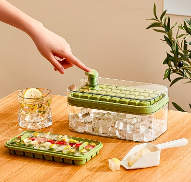 Форма для льда с крышкой Press Ice Cube Tray