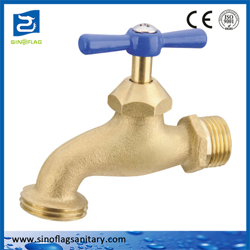 NPT Brass Water Ball Valve Bibcock in Outdoor Garden