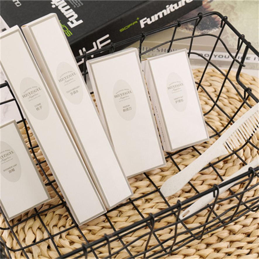 Disposable Hotel Amenities Set with Nail File and Cotton Pads for Resorts