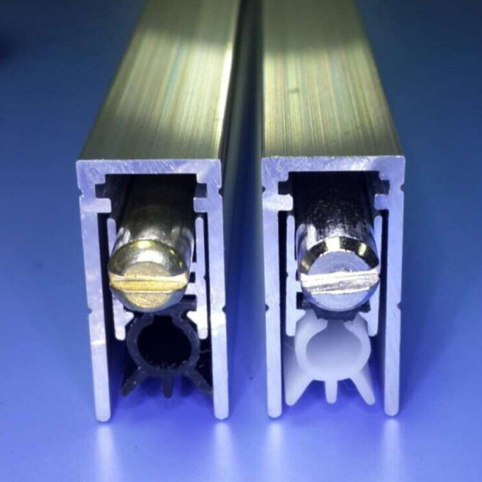 High Quality Heavy Duty Automatic Door Bottom Seal with TPE Rubber Seal Strip