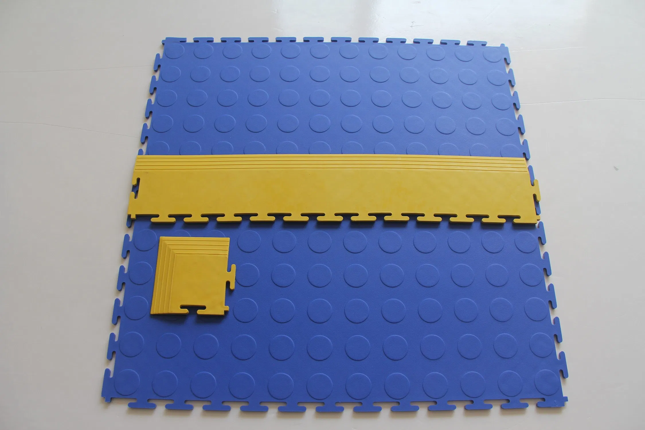 Diamond Chequer Plate PVC Garage Wareshouse Mat