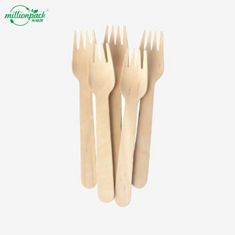 Splinter-Free Smooth Wooden Forks for Childrens Parties and School Lunch Programs