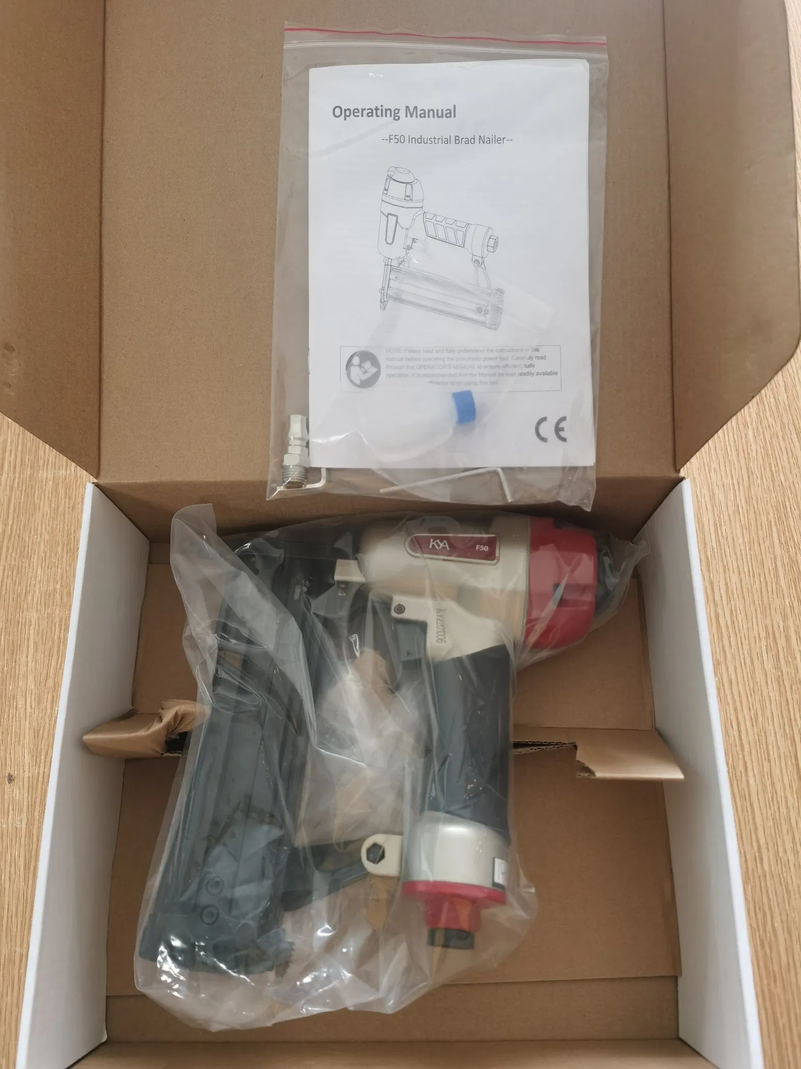 Пневматический гвоздезабиватель F50 для мебели