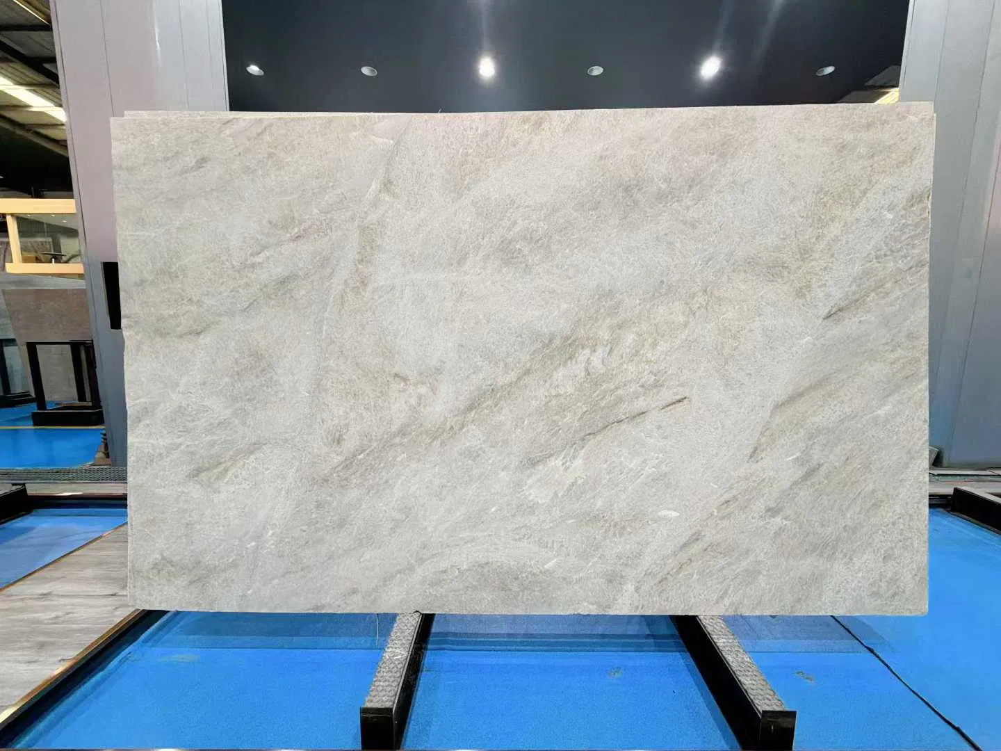 Luxury Polished Taj Mahal Quartzite Kitchen Cabniets Countertops and Marble Slabs in 2cm