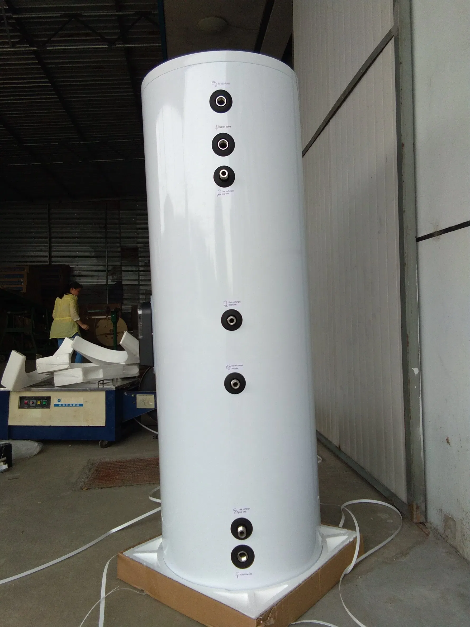 Stainless Steel Thermostat Solar Powered 300L Buffer Tank for Commercial