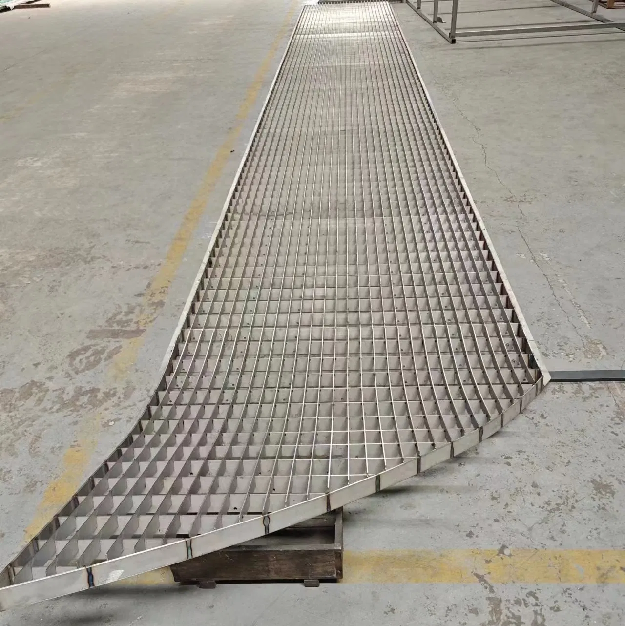 Special Stainless Steel Mesh Gird Decoration Ceiling Press-Lock Grating Steel Structure