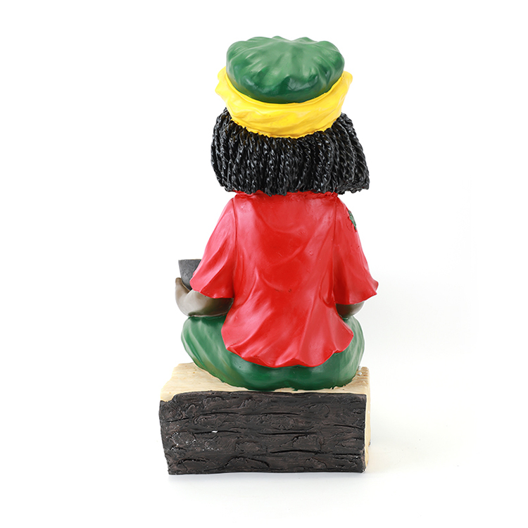 2021 New Design OEM Logo Creative Mold Smoking Resin Ashtray