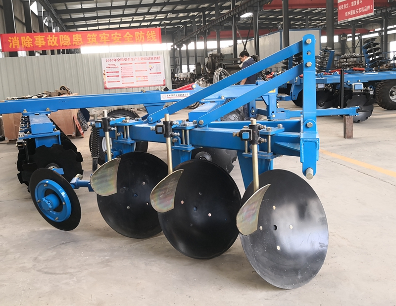 Дисковый плуг 3-дисковый для трактора