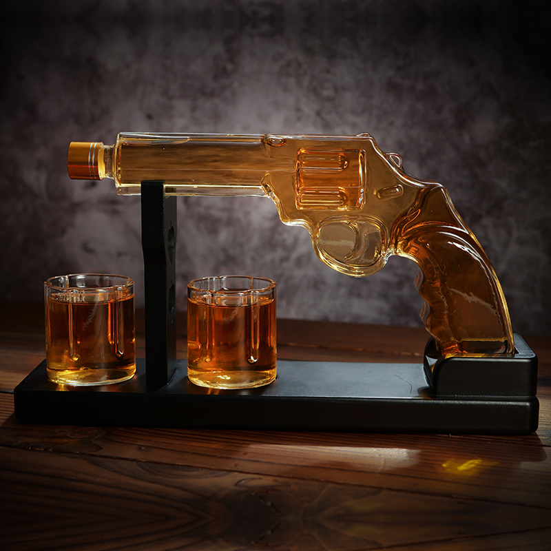 Wholesale Price OEM Manufacturer Personalized Customed Whisky Baseball Decanter with Wooden Base