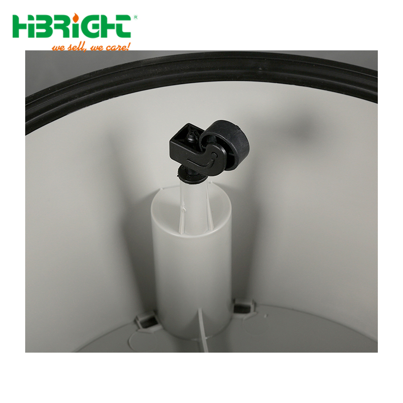 Colorful Rolling Cheap Plastic Kick Step Stool with Wheels