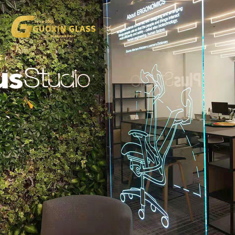 Personalized 3D Laser Engraved Crystal Glass Souvenir Gift