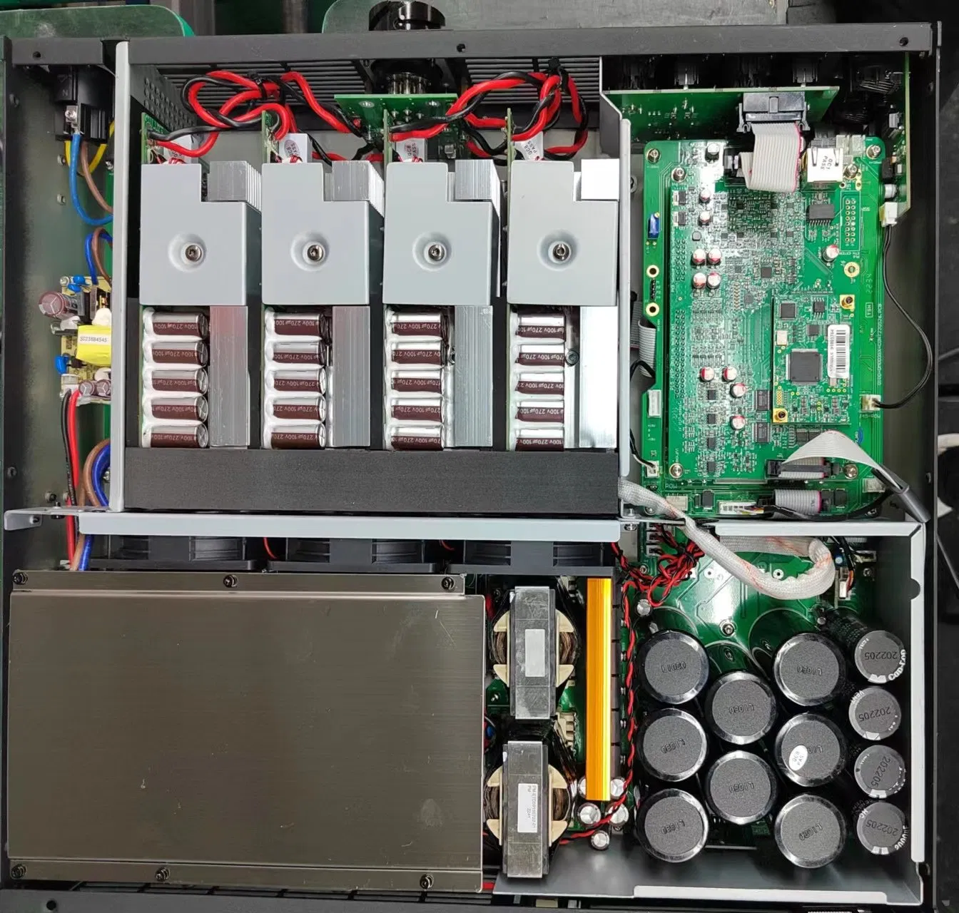 Цифровой усилитель мощности 4x1500W LA12X