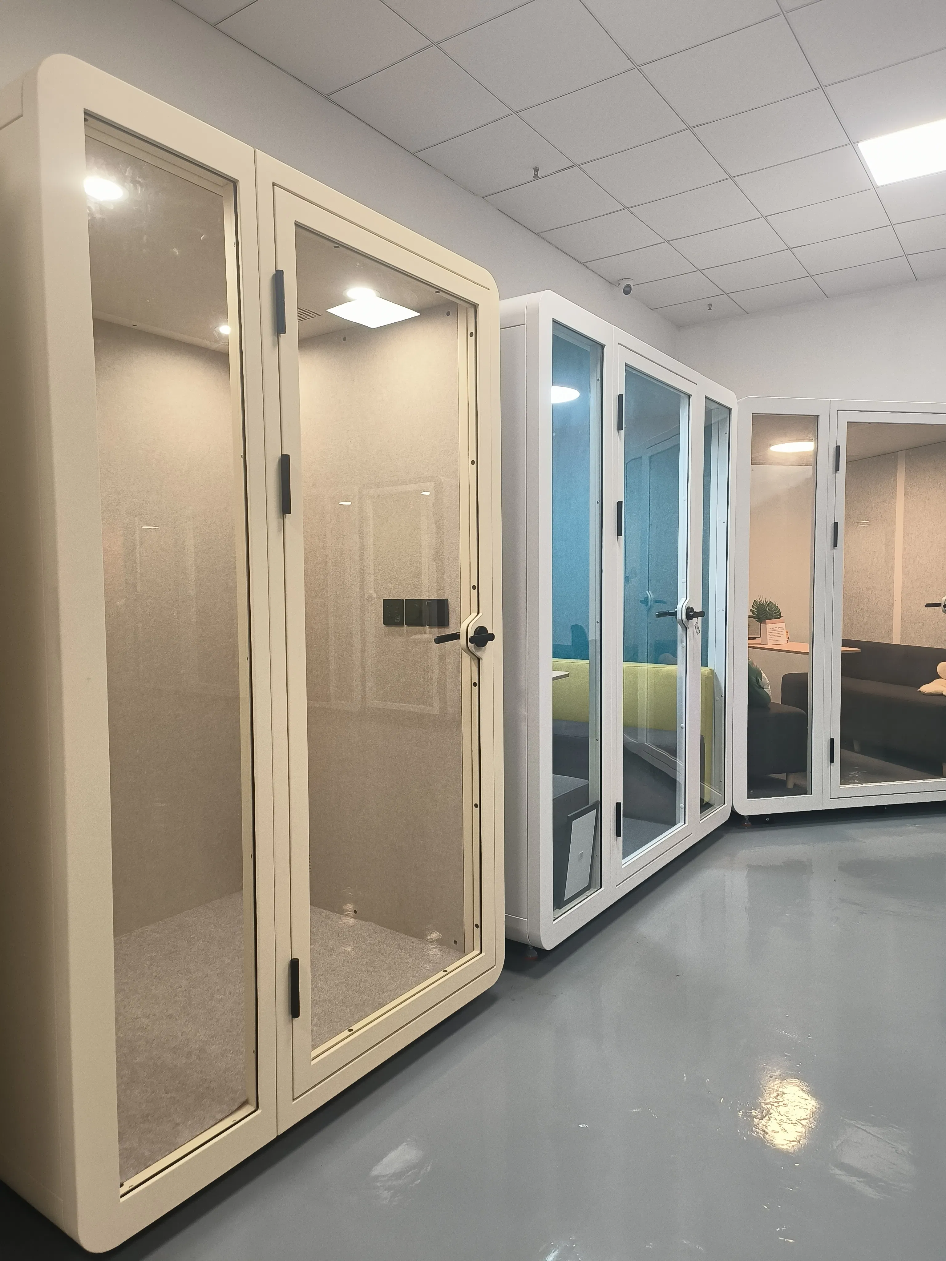 Premium Soundproof Acoustic Enclosure for Noise Reduction Solutions