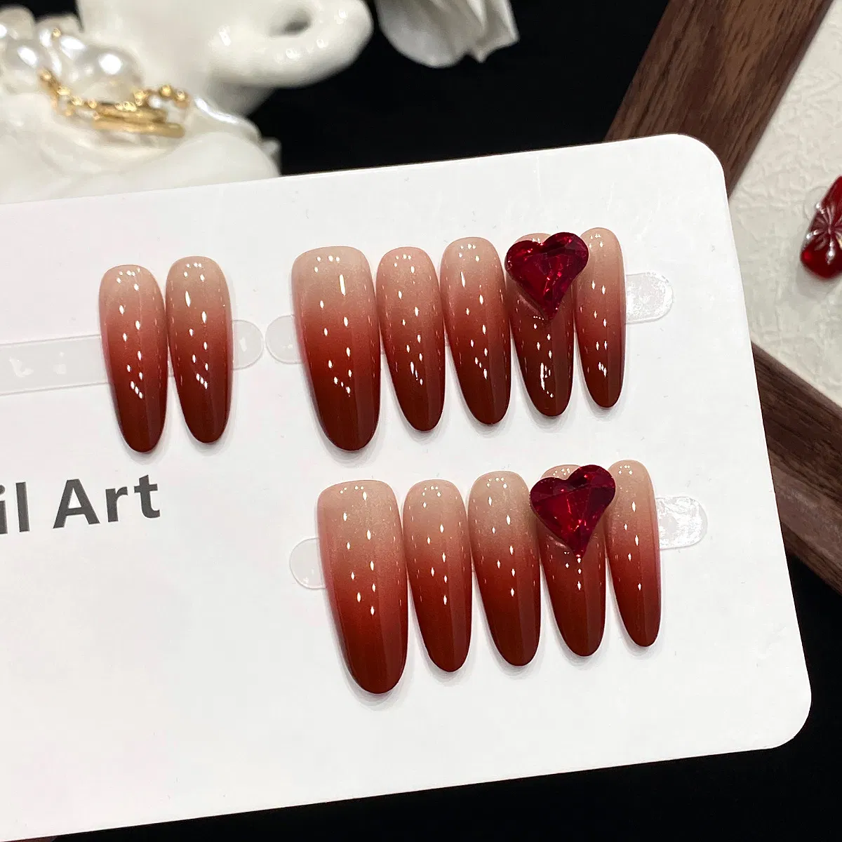 12-Piece Handmade Cat-Eye Deep Burgundy Gradient Elegant and Sophisticated Nail Art