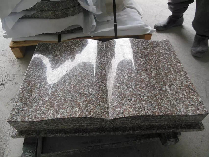 Customized Granite European Memorial Tombstone Gravestone for Cemetery Material Cross Hand Carving, Machine Carving Memorial Monument Design