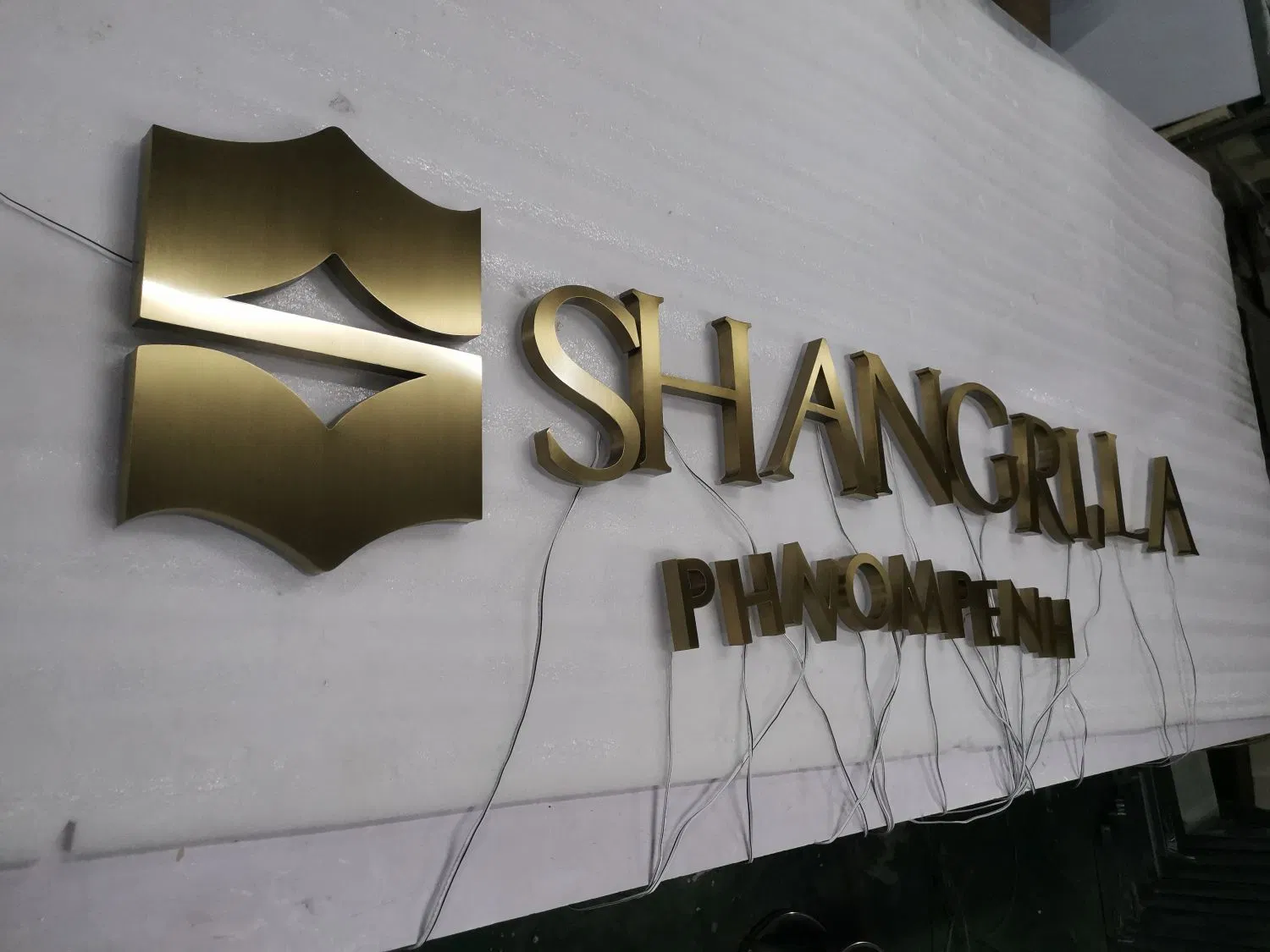 Gold Finish 3D LED Backlit Channel Letter Brushed Stainless Steel LED Letters