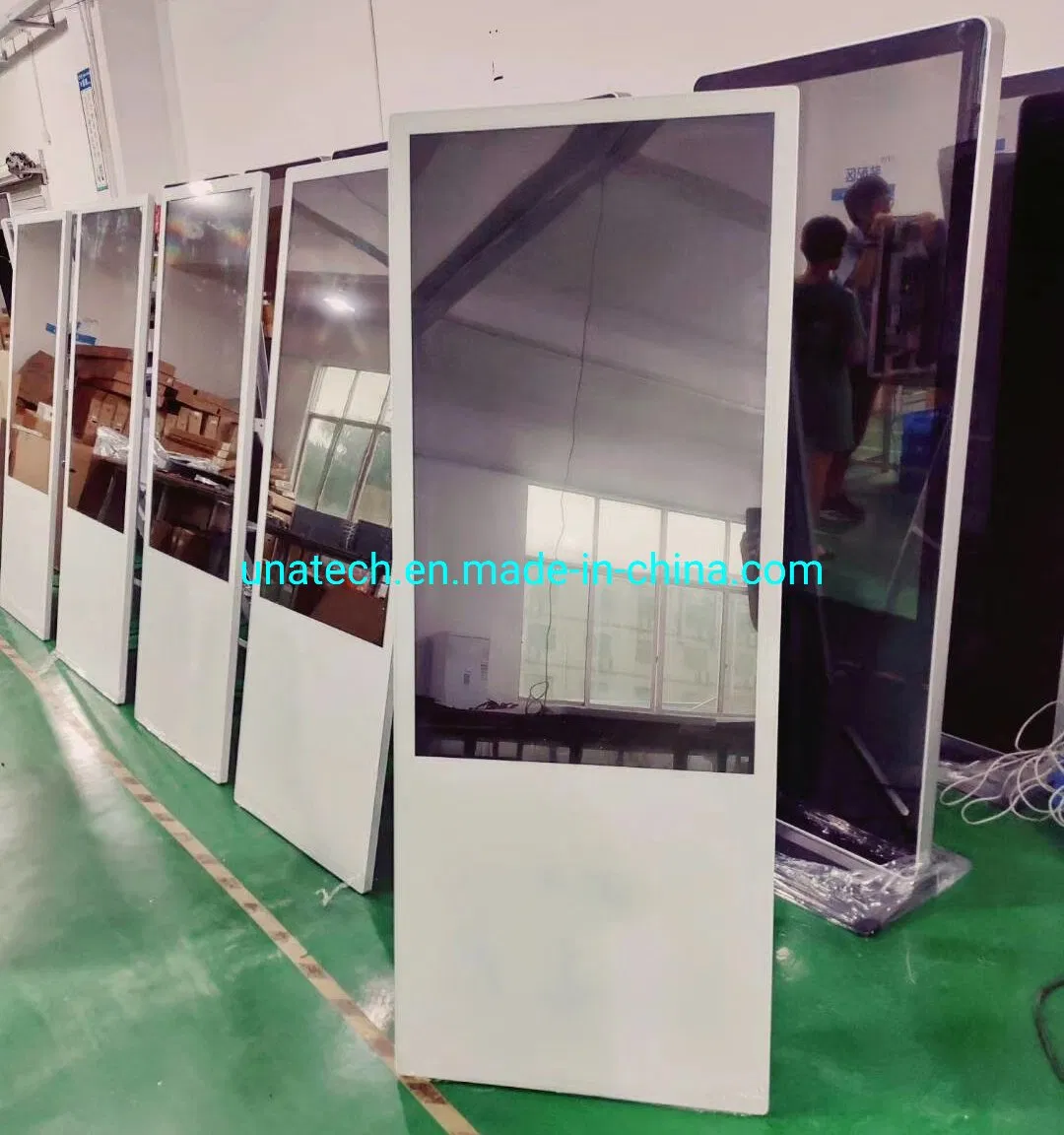 Portable LCD Standee Kiosk Totem Media Advertising Poster LED Video Player Digital Signage