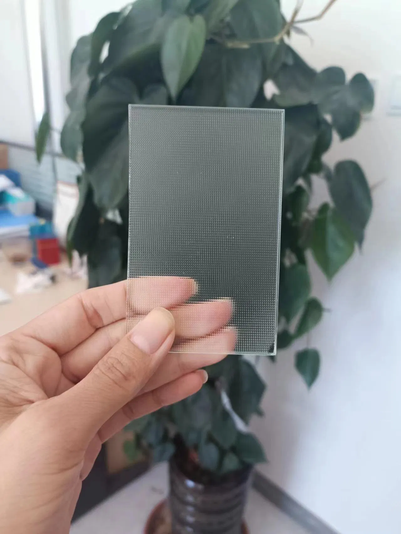 Ultra Clear Karatachi Pattern Glass