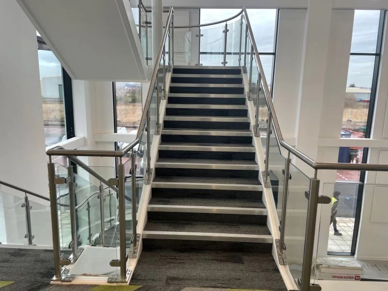 Modern Style Stainless Steel Balcony Glass Railing with Stainless Steel Round Post