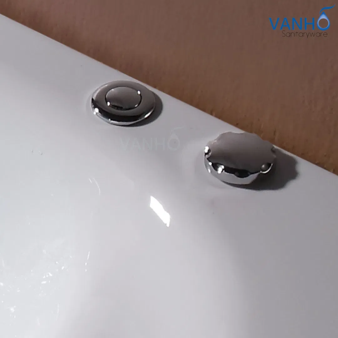 Угловая акриловая ванна с гидромассажем для одного человека