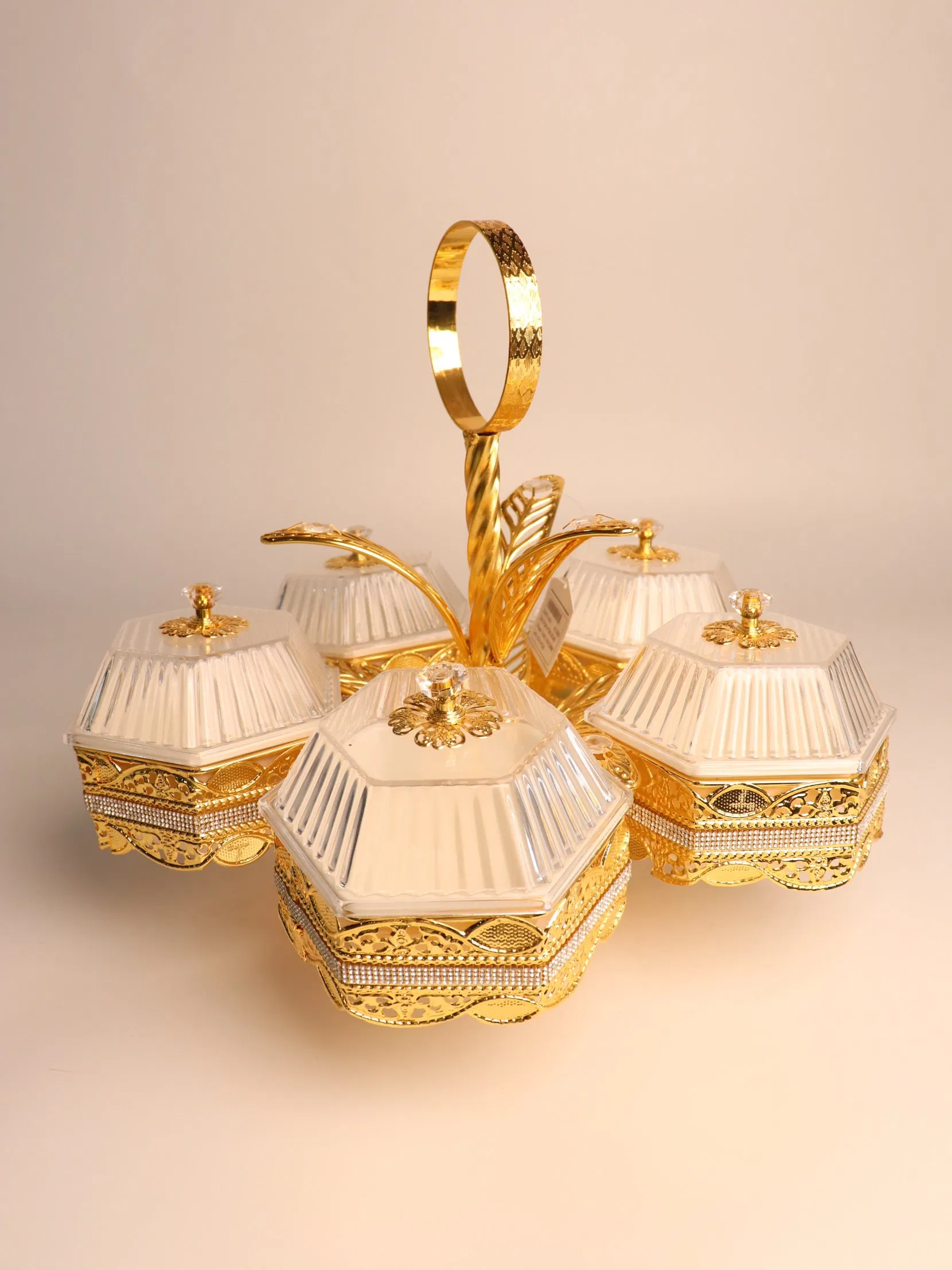High End Gold-Plated Iron Fruit Tray and 5 Plastic Bowls