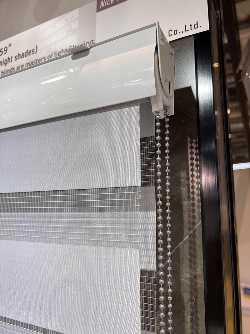 OEM/ODM Design Custom Logo Waterproof Manual Horizontal Indoor Window Zebra Blind Fabrics for Home