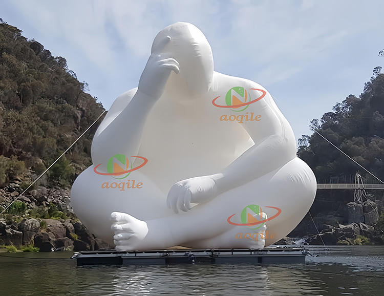 Inflatable Thinker Mode Customized Large Inflatable Water Art Human Body Decoration