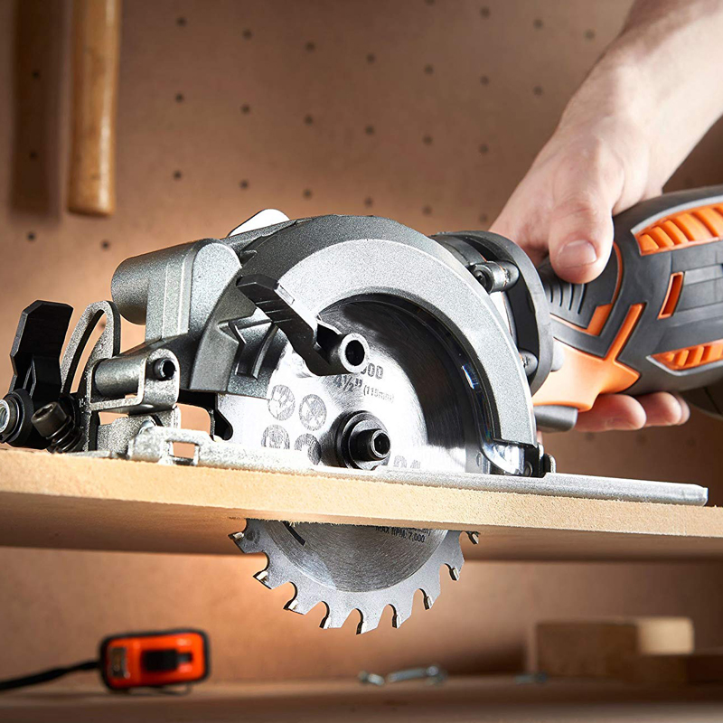 Электрическая циркулярная пила 705W с лазером MCS014-C