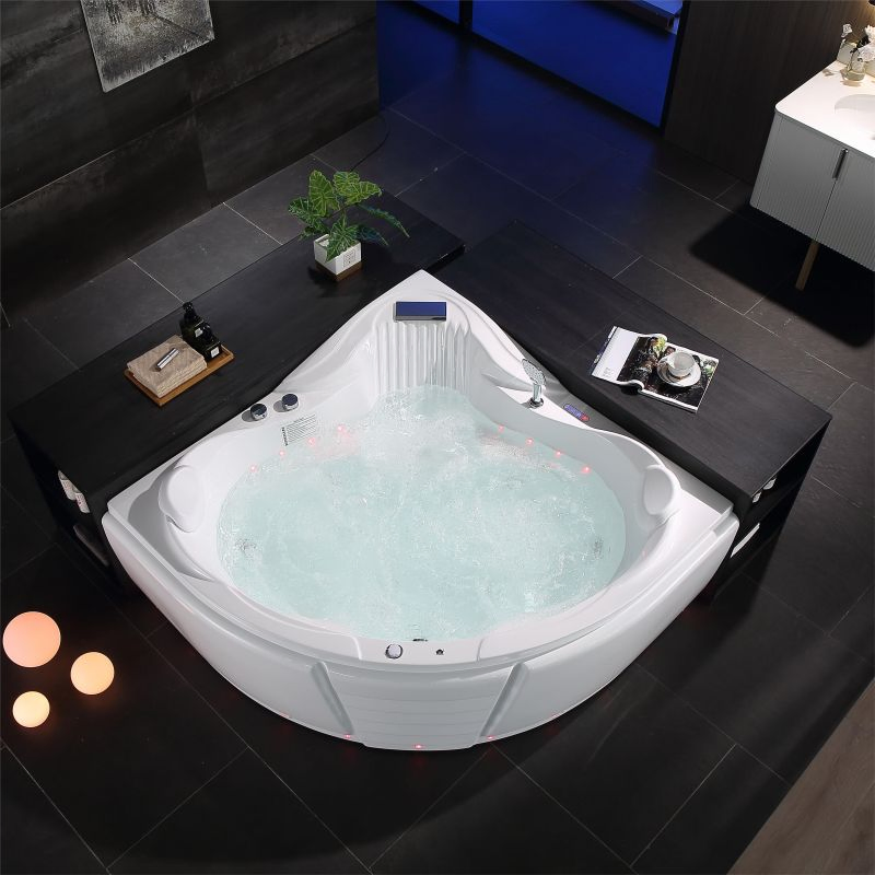 Массажная ванна с гидромассажем и подсветкой