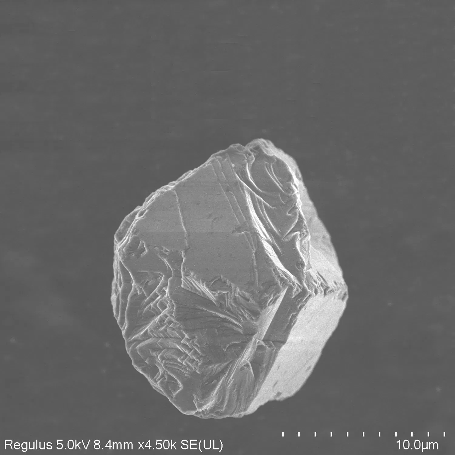 Алмазный порошок HPHT круглый для инструментов