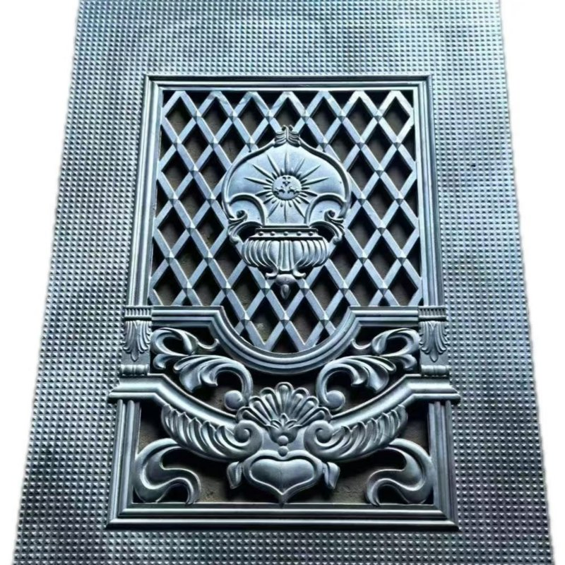 Decorative Cast Iron Fence Enhances Classical Atmosphere in Chinese Courtyards