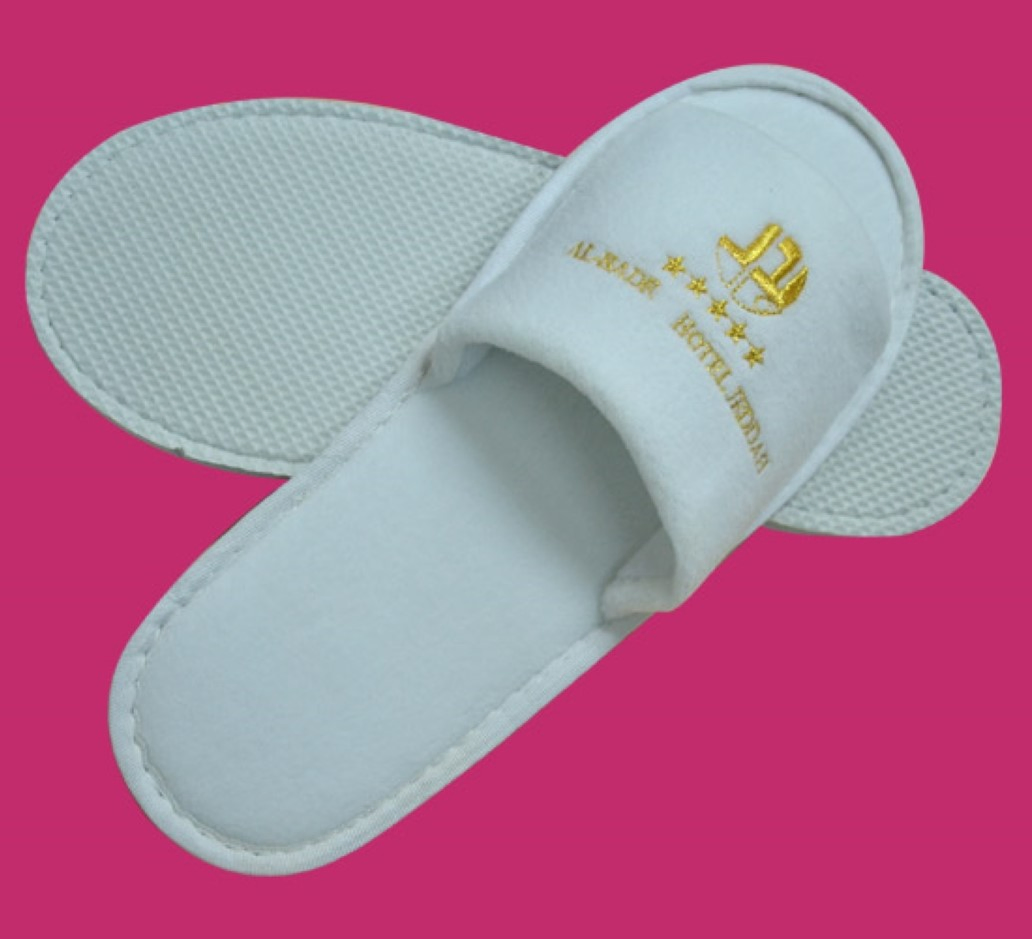 Disposable Hotel Slippers with Terry Cotton for Guest Room Using