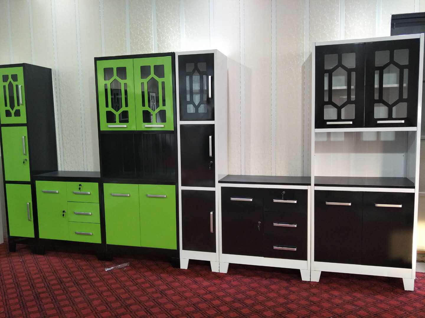 Шкаф металлический для кладовой хозяйственный