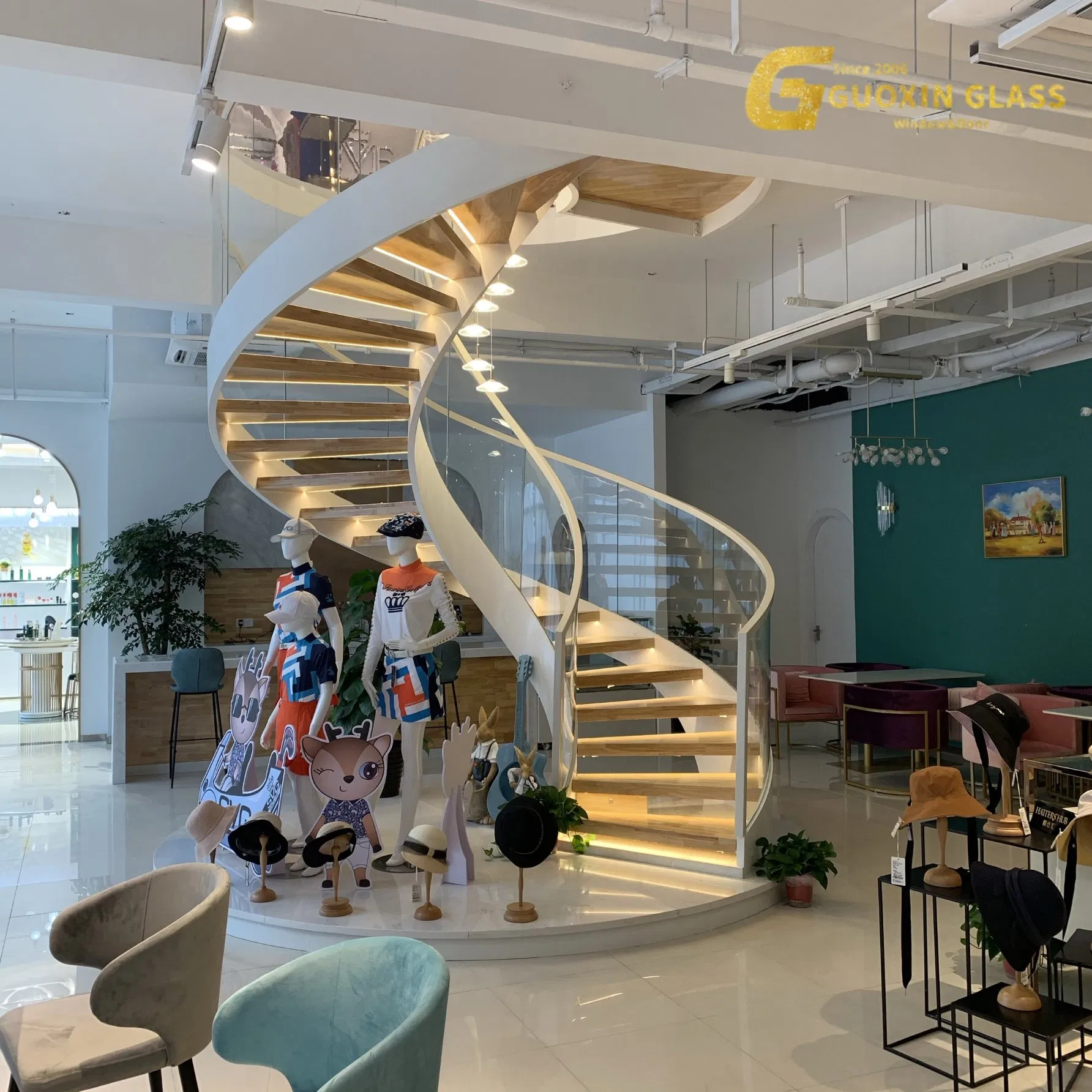 Stylish Bent Glass Design for Fireproof and Waterproof Walls