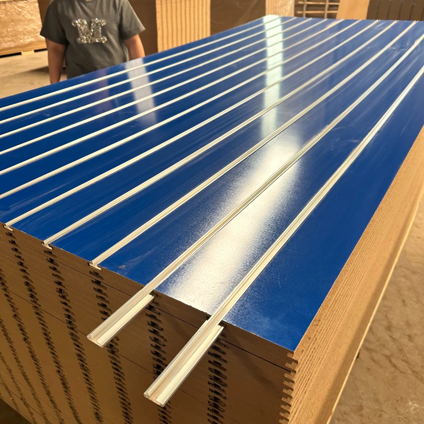 for Display Slot Melamine MDF with Aluminum Rack and Hooks Slatwall