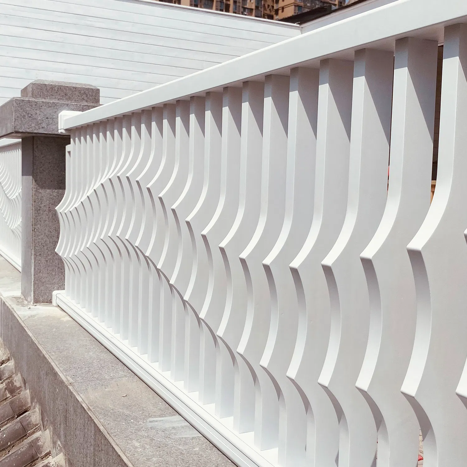 Stylish Aluminum Balcony Railing with Waterproof Design for Gardens