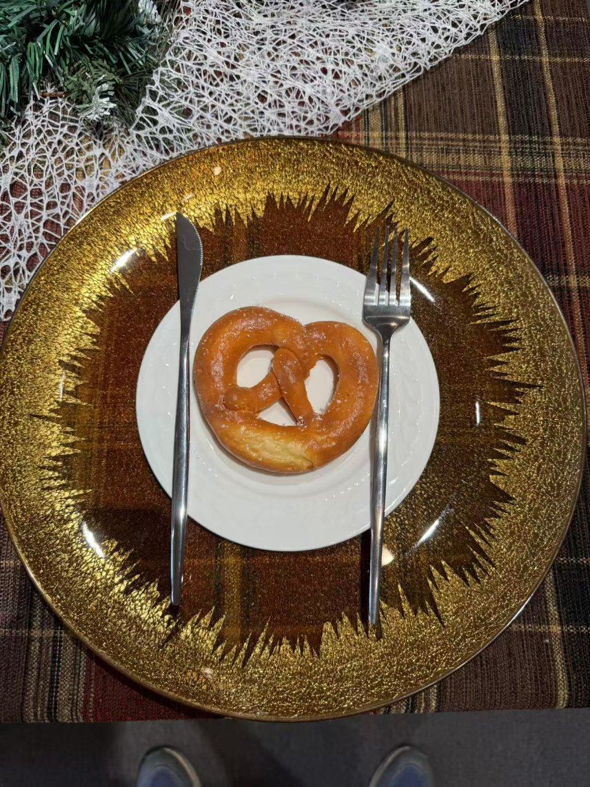 Quality Guaranteed Catering Standard Hotel Supply Elegant Plastic Charger Plate