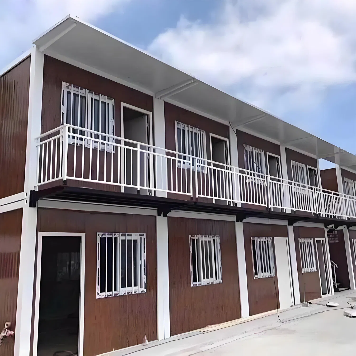 Combination Board House: Fast Construction, Flexible Mobility, Economical and Practical