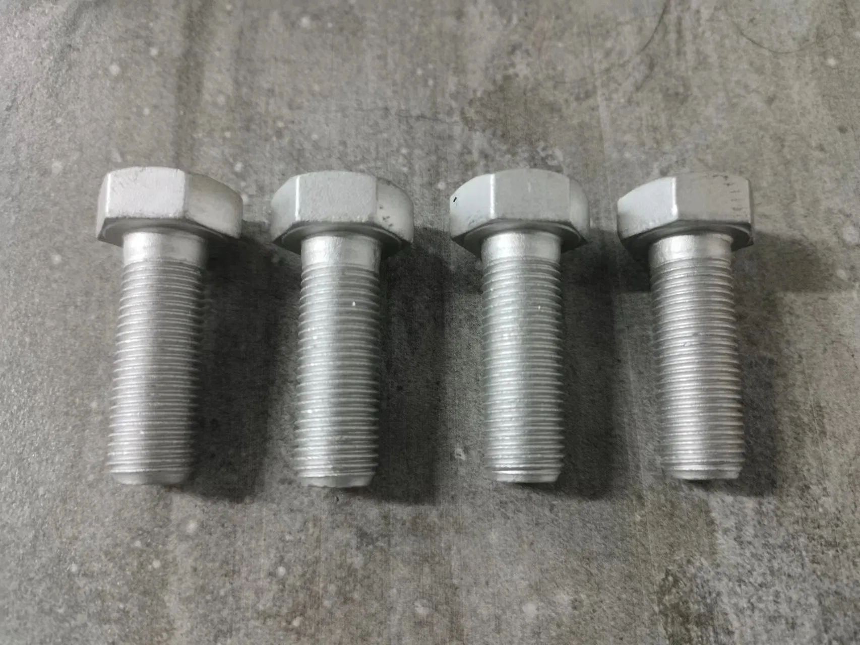 Hex Head Bolt with Chamfer, Grade 8.8, Dacromet, Resistant to 500 Hours Salt Spray Test 6g Gauge After Coating